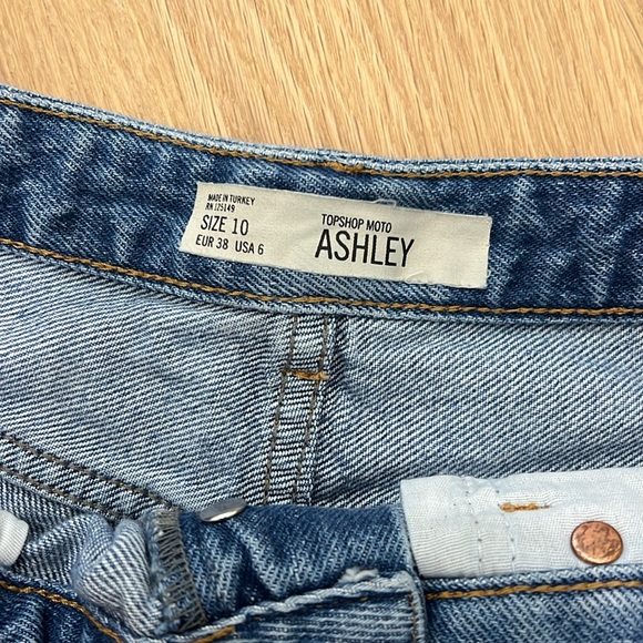Topshop Moto Ashley Jean shorts size 10 (US 6) - Picture 3 of 3
